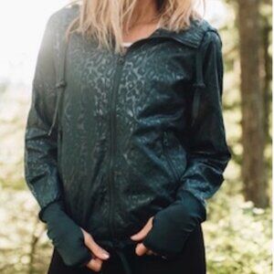 ZYIA Active Leopard Animal Print Windbreaker Hooded Jacket Jade Green Size Small